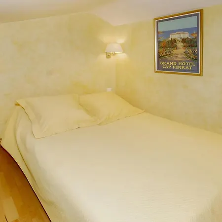 Sleeps 8 Pool Air Con Wifi Willa