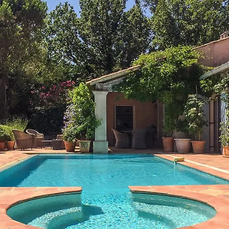 Sleeps 8 Pool Air Con Wifi * Grimaud
